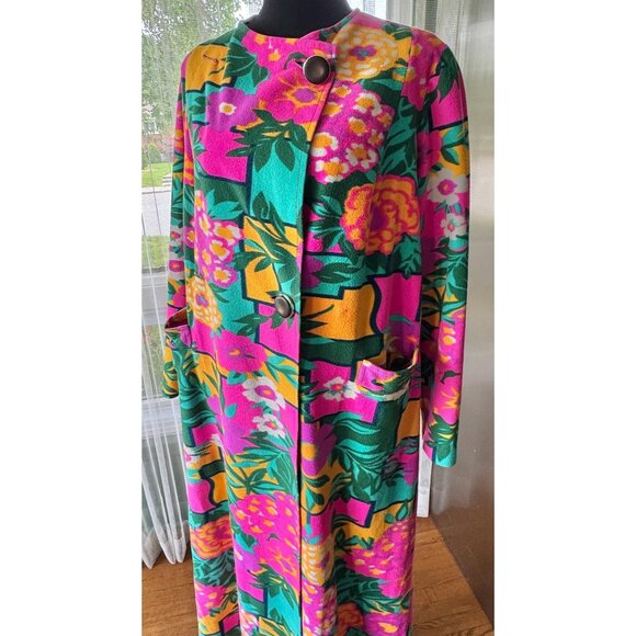 Vintage 1980s robe, teal, hot pink, yellow, green, bold floral geometric fleece - Picture 2 of 10